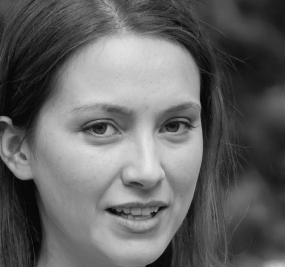 Portrait de Célestine Dubois, spécialiste en modélisation prédictive